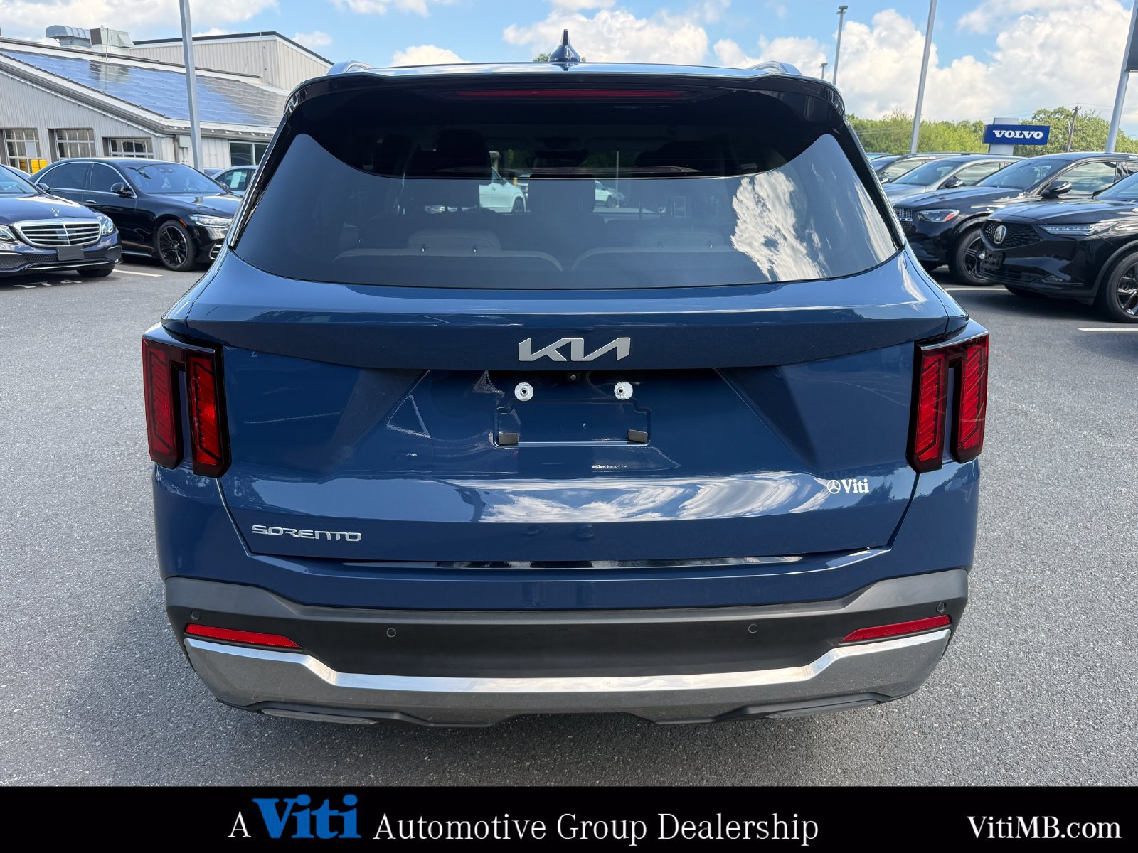 Used 2025 Kia Sorento S FWD image 7