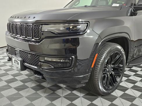 New 2025 Jeep Wagoneer L Series II w/ HD Trailer Tow Package w/25F image 11