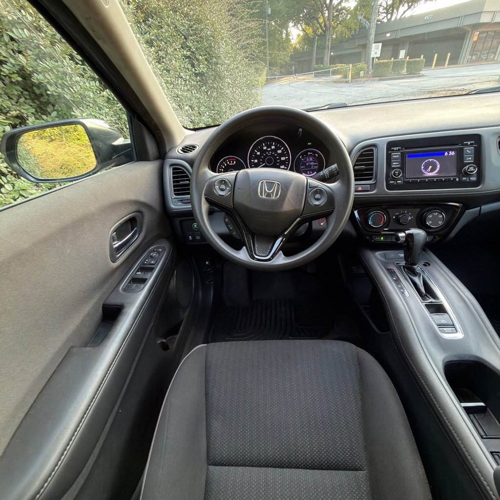 Used 2019 Honda HR-V LX image 32