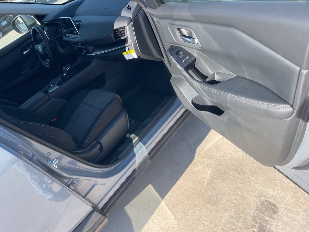 Certified 2026 Nissan Rogue SV FWD image 20
