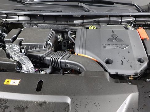 New 2025 Mitsubishi Outlander SEL image 23