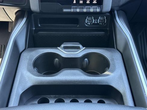 Used 2022 RAM 1500 Big Horn AWD/4WD image 12