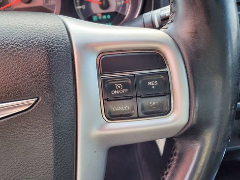 Used 2013 Chrysler 200 Limited FWD image 12