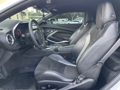 Used 2019 Chevrolet Camaro SS RWD image 21