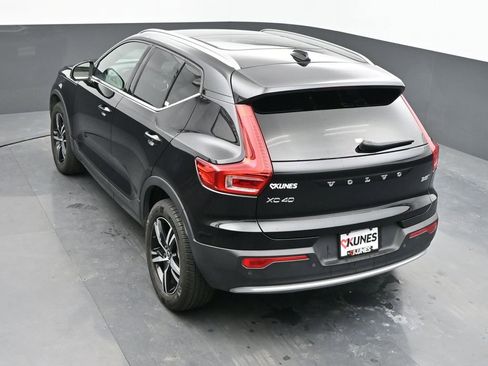 Used 2025 Volvo XC40 B5 Core AWD/4WD image 17