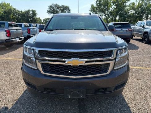 Used 2017 Chevrolet Suburban LT w/ Luxury Package AWD/4WD image 2