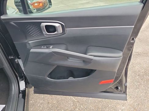 Used 2025 Kia Sorento LX image 37