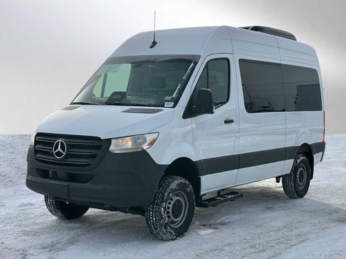 Used 2025 Mercedes-Benz Sprinter 2500 image 7