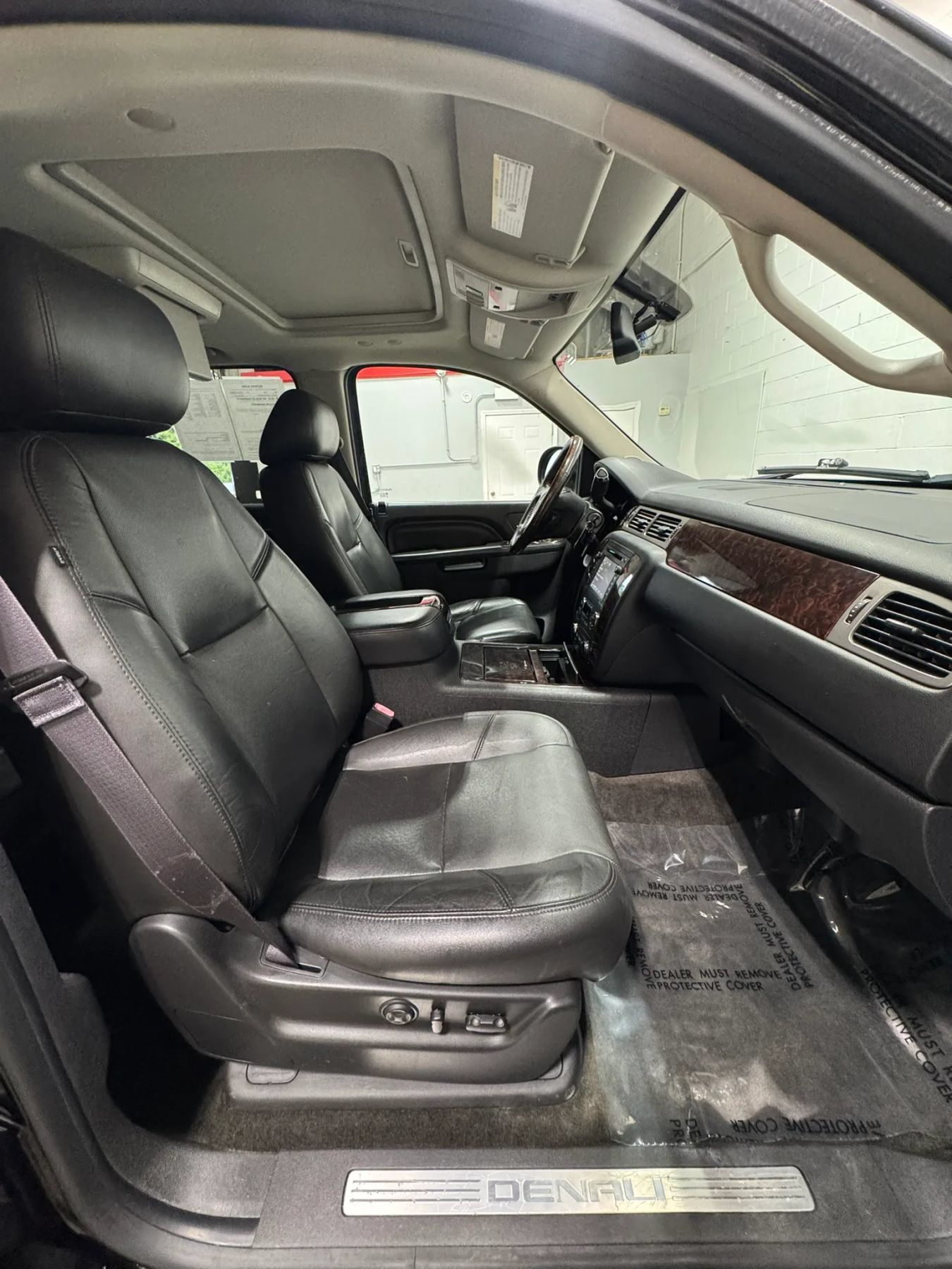 Used 2013 GMC Yukon Denali AWD/4WD image 29