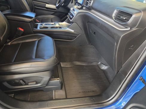 Used 2023 Ford Explorer XLT w/ Equipment Group 202A image 22