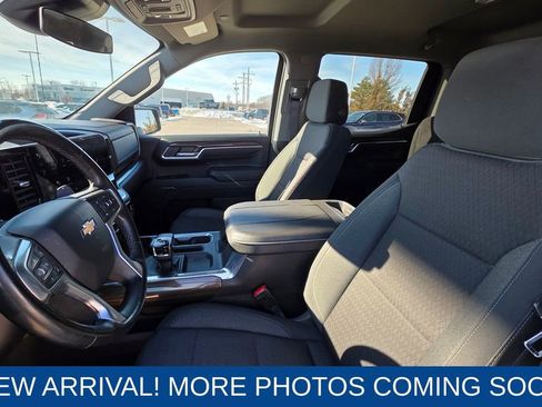 Used 2024 Chevrolet Silverado 1500 LT image 11
