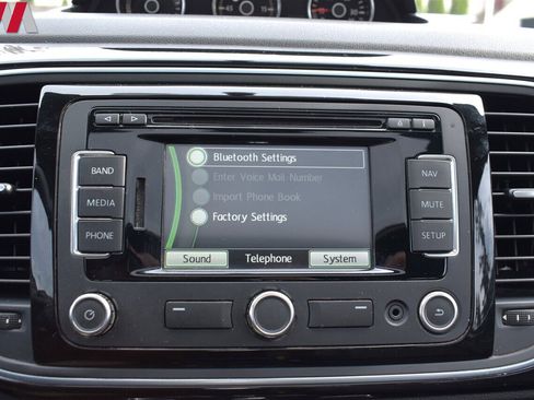 Used 2013 Volkswagen Beetle TDI image 20