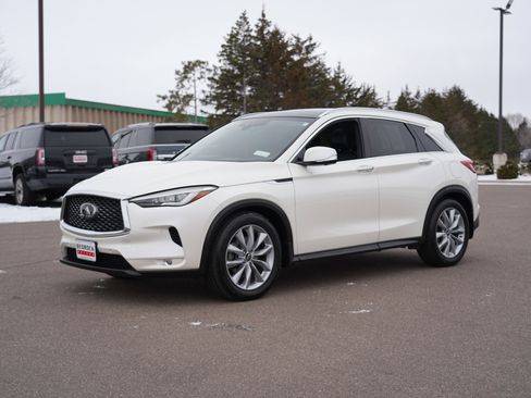 Used 2020 INFINITI QX50 Essential w/ Convenience Package image 7