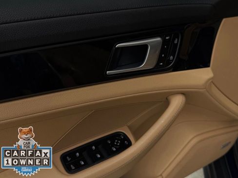 Used 2020 Porsche Panamera 4 AWD/4WD image 27