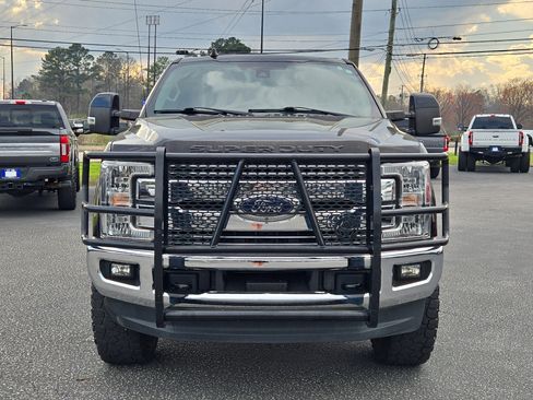 Used 2019 Ford F250 Lariat w/ Lariat Ultimate Package image 3