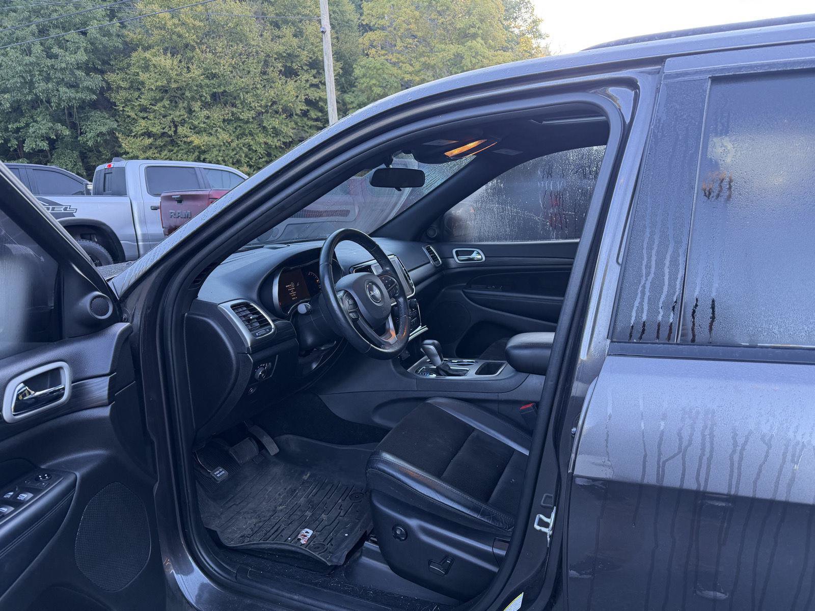 Used 2021 Jeep Grand Cherokee Laredo X AWD/4WD image 12