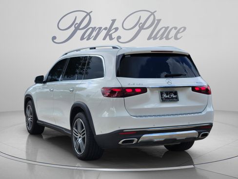 Certified 2025 Mercedes-Benz GLS 450 4MATIC image 3