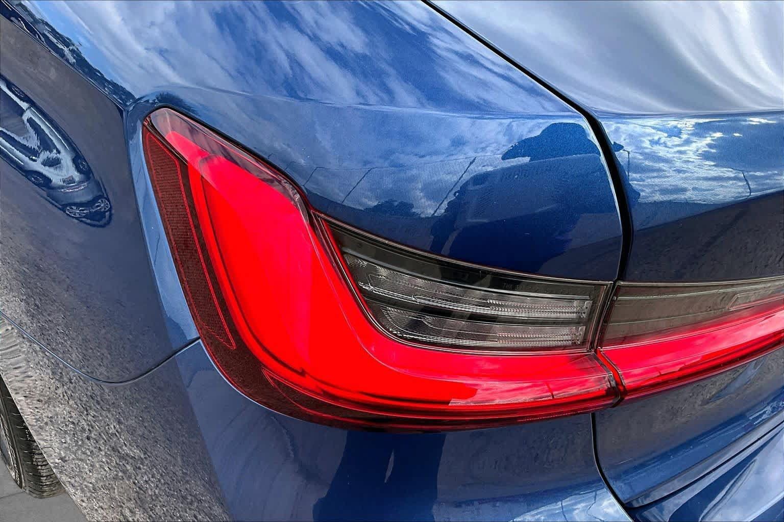 Used 2021 BMW 330i Sedan w/ Convenience Package RWD image 28