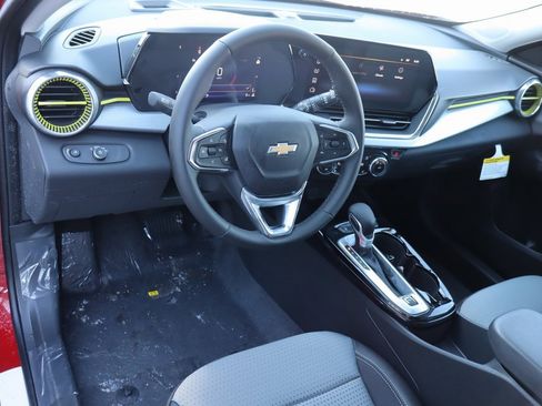 New 2026 Chevrolet Trax LT image 6