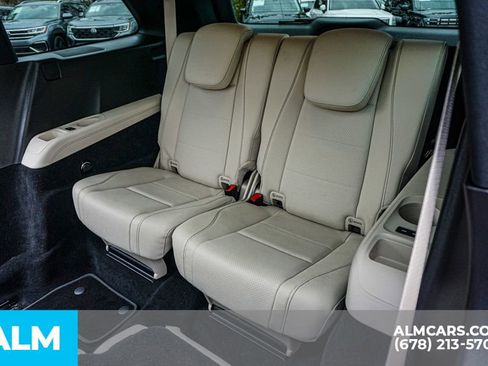 Used 2025 Mercedes-Benz GLS 450 4MATIC image 22