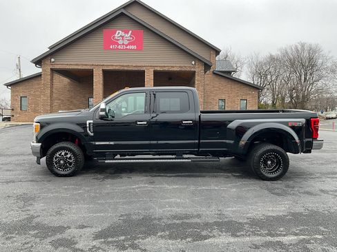 Used 2017 Ford F350 Lariat w/ Chrome Package image 2