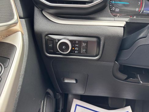 Used 2023 Ford Explorer XLT w/ Equipment Group 202A image 16