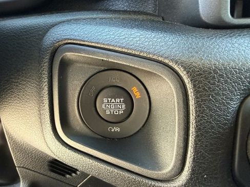 Used 2024 Jeep Gladiator Sport AWD/4WD image 22