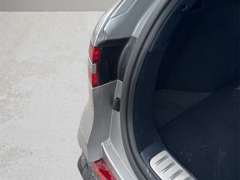 Used 2024 Genesis GV70 2.5T w/ Sport Prestige Package image 9