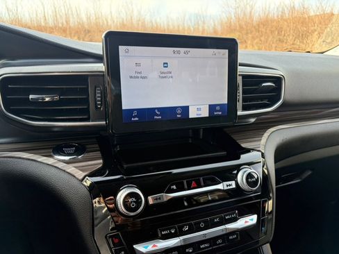 Used 2024 Ford Explorer Limited image 29