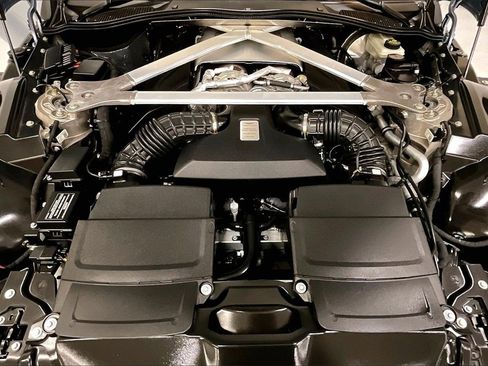 Used 2021 Aston Martin V8 Vantage Base image 15