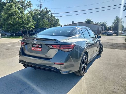 Used 2023 Nissan Sentra SR w/ Midnight Edition Package FWD image 4