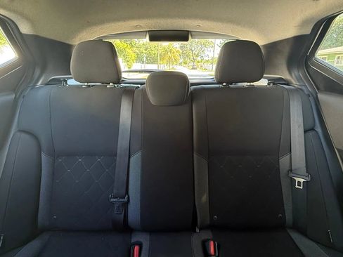 Used 2020 Nissan Kicks S image 12