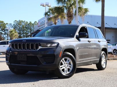 Used 2023 Jeep Grand Cherokee Laredo