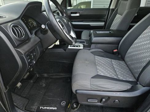 Used 2020 Toyota Tundra SR5 w/ SR5 Upgrade Package image 28