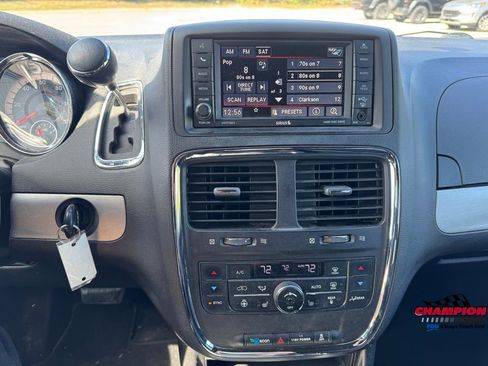 Used 2017 Dodge Grand Caravan GT image 15