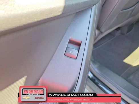 Used 2026 Chevrolet Equinox LT w/ Convenience Package II FWD image 17