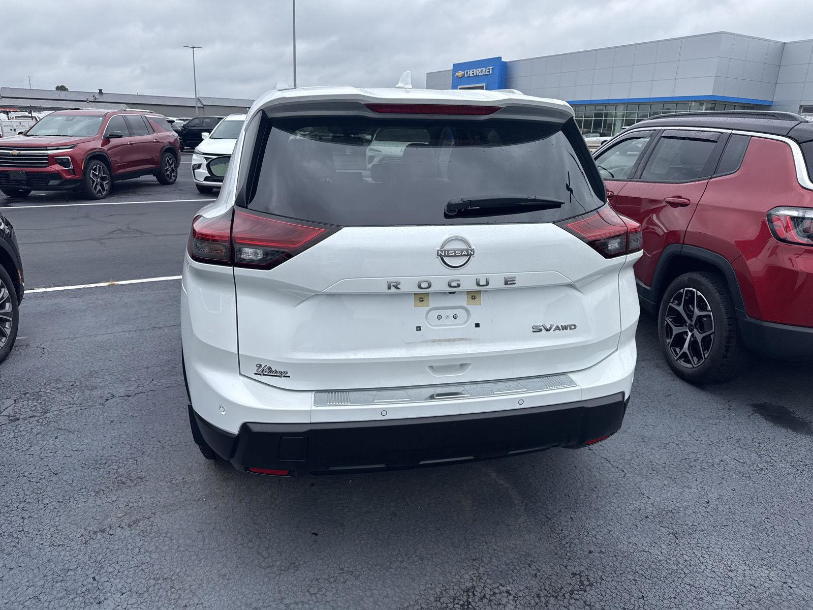 Used 2024 Nissan Rogue SV w/ SV Premium Package AWD/4WD image 3