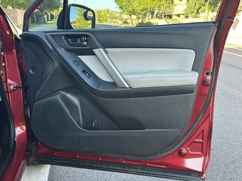 Used 2016 Subaru Forester 2.5i w/ Alloy Wheel Package image 40