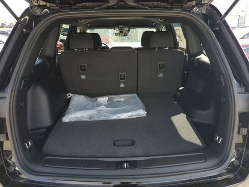 New 2026 Jeep Grand Cherokee Laredo image 10