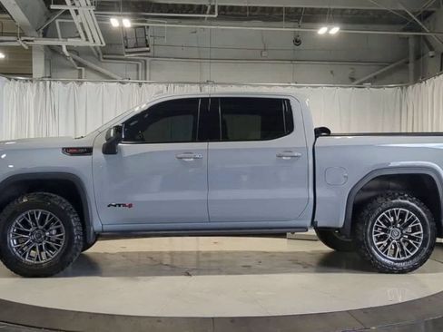 Used 2025 GMC Sierra 1500 AT4 w/ AT4 Premium Package AWD/4WD image 5