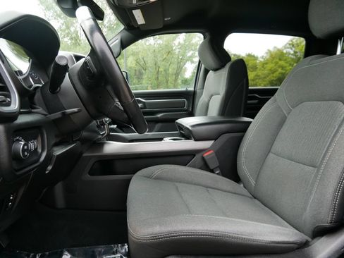 Used 2019 RAM 1500 Big Horn AWD/4WD image 10