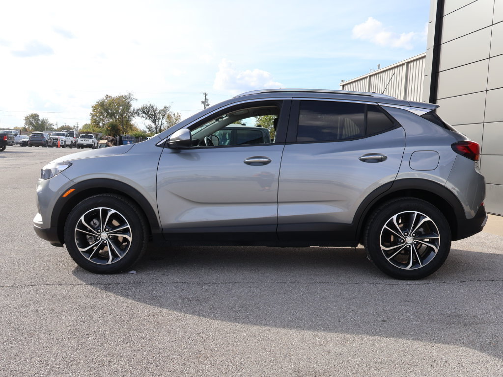 Used 2023 Buick Encore GX Select FWD image 2