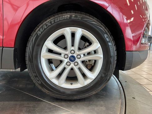 Used 2019 Ford Edge SEL w/ Equipment Group 201A AWD/4WD image 31