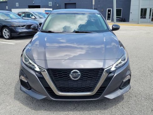 Used 2019 Nissan Altima 2.5 SR FWD image 6