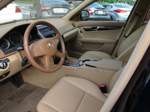 Used 2008 Mercedes-Benz C 300 4MATIC Sedan image 16