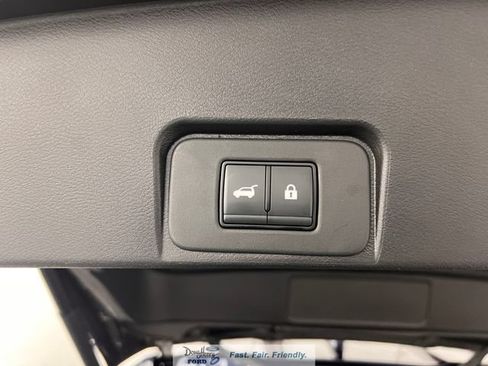 Used 2025 Nissan Rogue SV AWD/4WD image 31