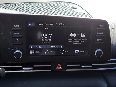 Certified 2025 Hyundai Elantra SE image 20