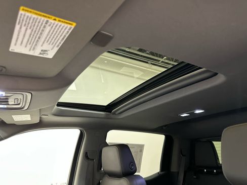 Used 2019 GMC Sierra 1500 SLT w/ SLT Premium Plus Package image 5