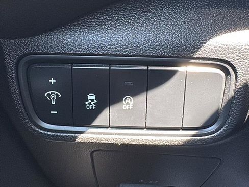 Used 2024 Kia Soul LX w/ Option Group 015 FWD image 23