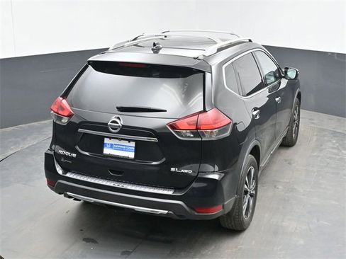 Used 2017 Nissan Rogue SL w/ SL Premium Package image 38